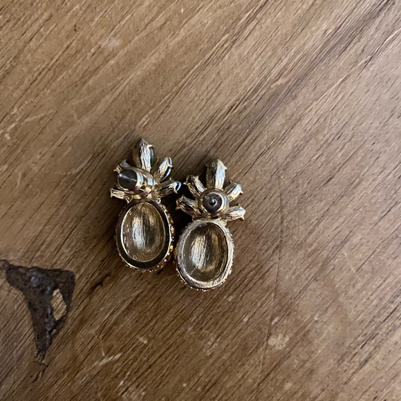 Pineapple Earrings - Picture 3 of 3